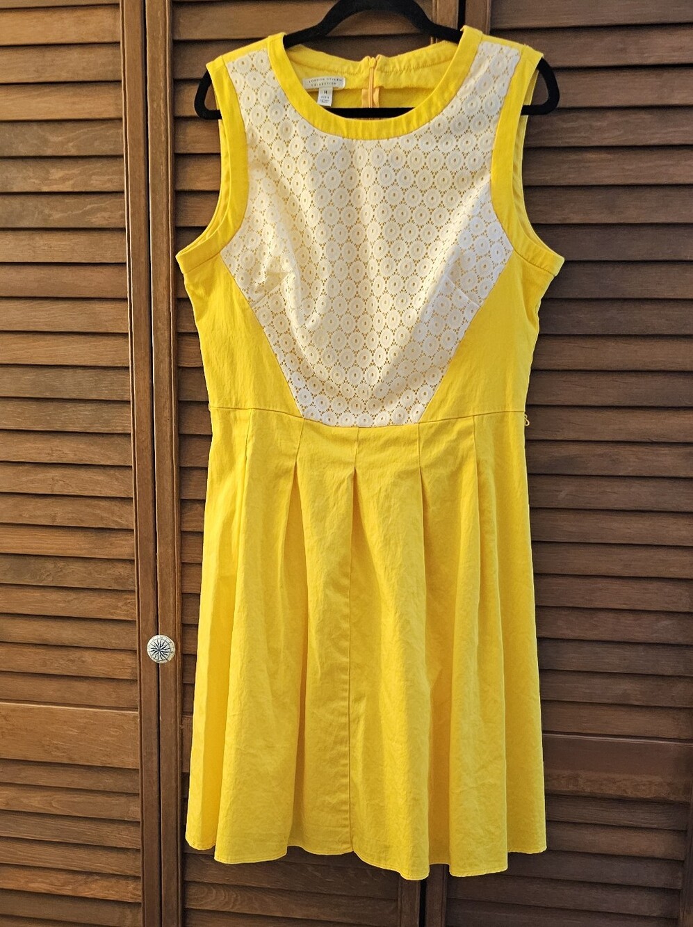 London Style Yellow Dress with White Lace Bib, 14